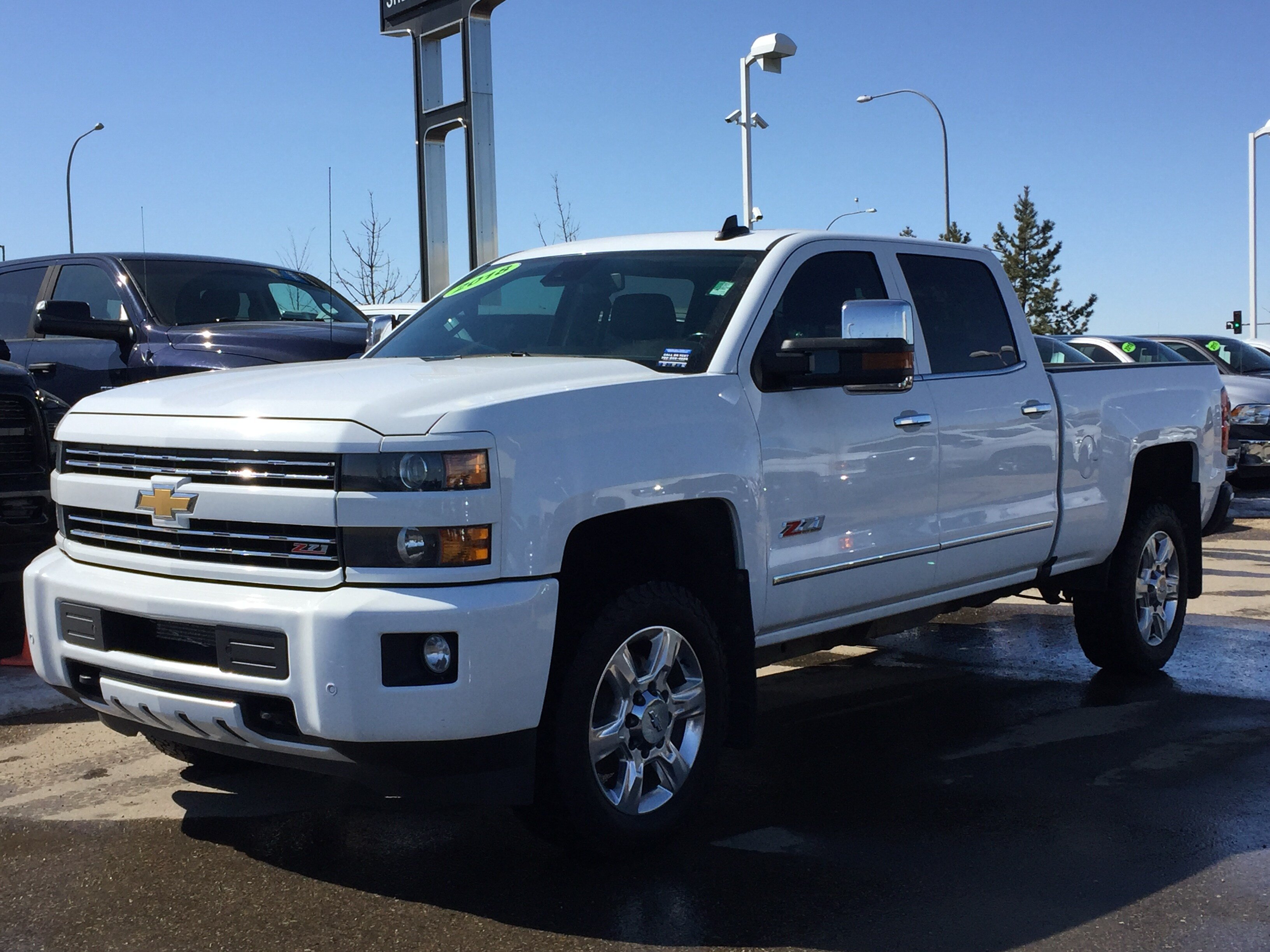 Pre-owned 2018 Chevrolet Silverado 2500hd Ltz Z71 Custom Sport 6.0l 4wd 