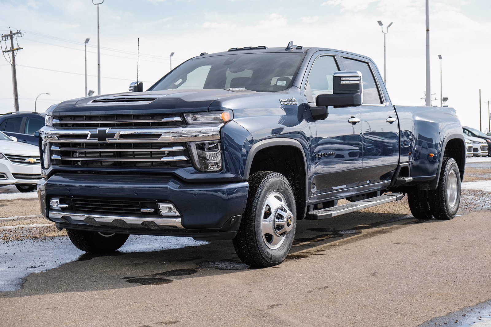 New 2020 Chevrolet Silverado 3500HD High Country 4WD Crew Cab Pickup