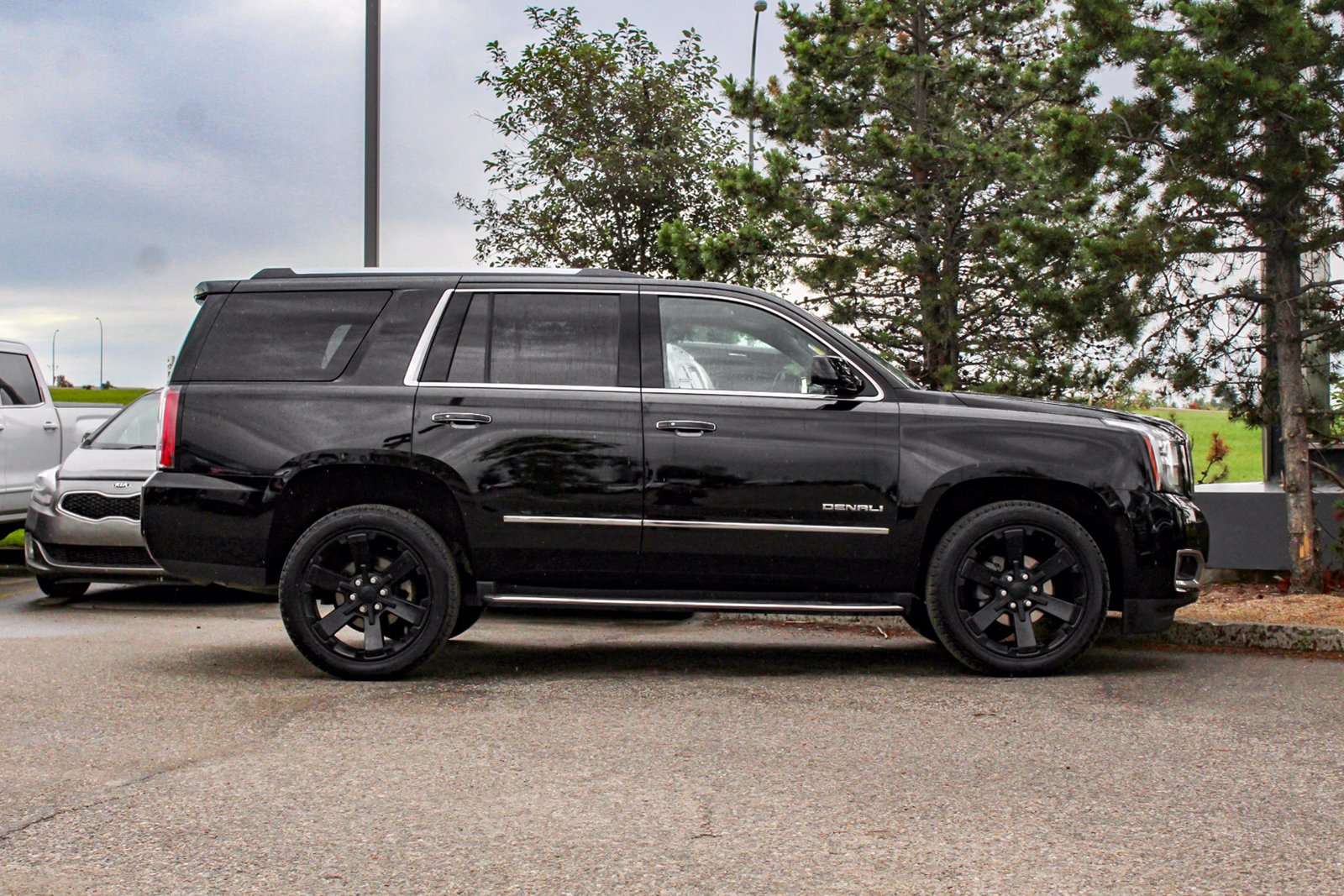 Certified Pre-Owned 2017 GMC Yukon Denali 6.2L AWD Sport Utility