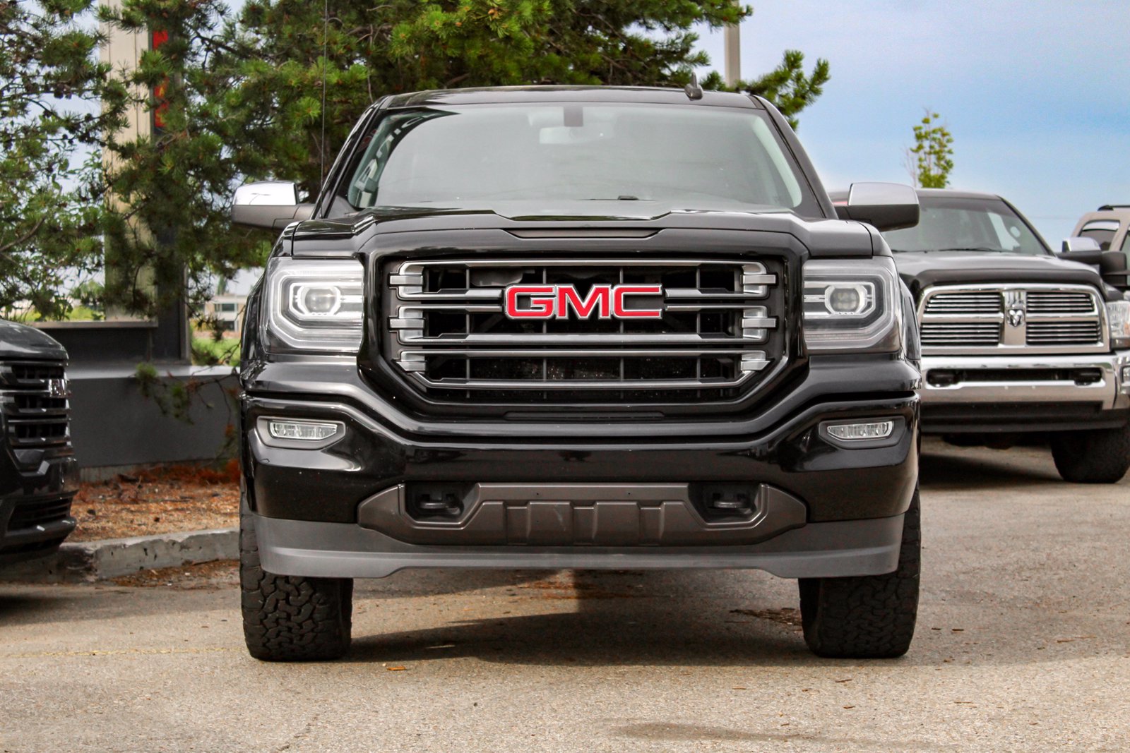 Pre-Owned 2016 GMC Sierra 1500 SLE Kodiak Z71 4WD Crew Cab Pickup