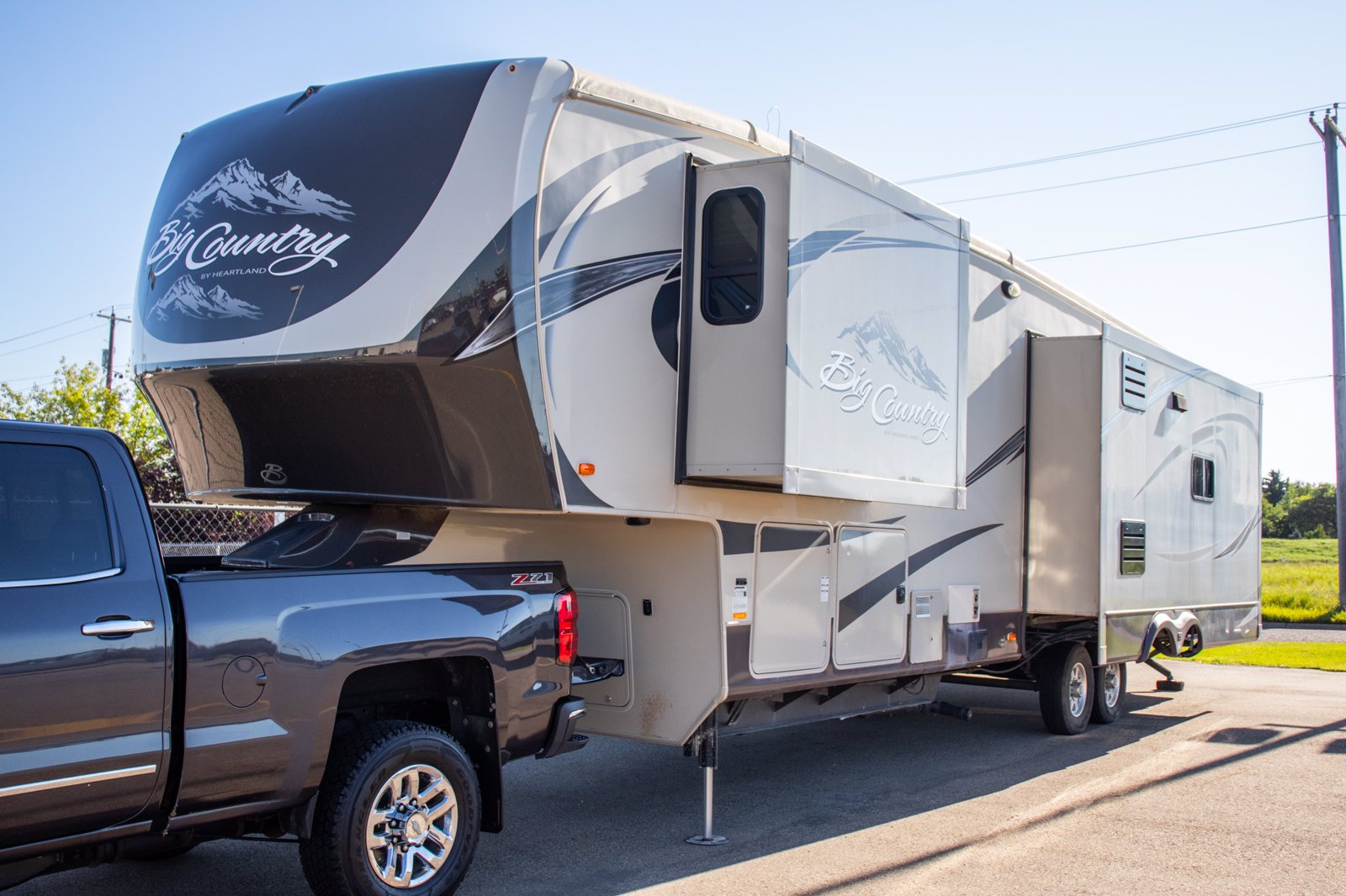 Pre-Owned 2013 Heartland Big Country 5th Wheel